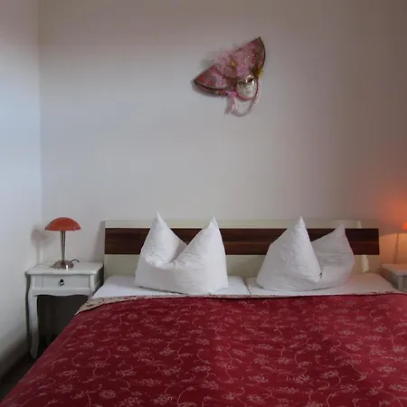 Apartment Im Erdgeschoss, Mit Terrasse Kuehlungsborn