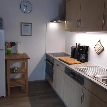 Apartment Im Erdgeschoss, Mit Terrasse Kuehlungsborn
