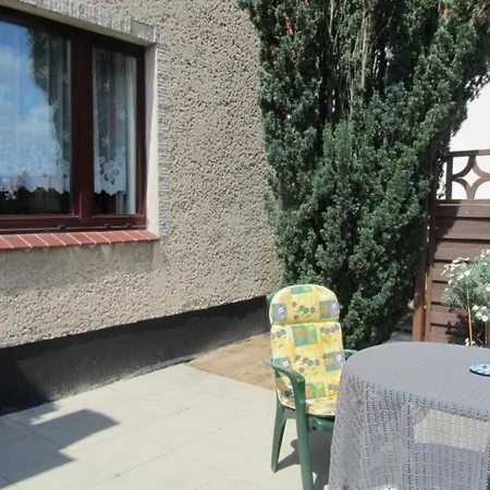 Lägenhet Im Erdgeschoss, Mit Terrasse