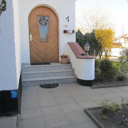 Apartment Im Erdgeschoss, Mit Terrasse